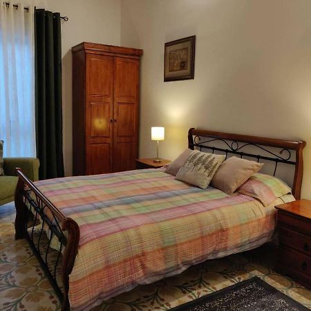 Rons Town House Apartment Tarxien Екстериор снимка