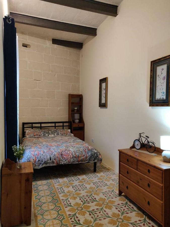 Rons Town House Apartment Tarxien Екстериор снимка